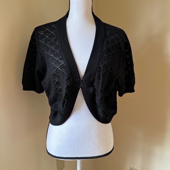 **LANE BRYANT* Black Front-Clip Shrug Sweater Size 18/20 NWT - Picture 1 of 9